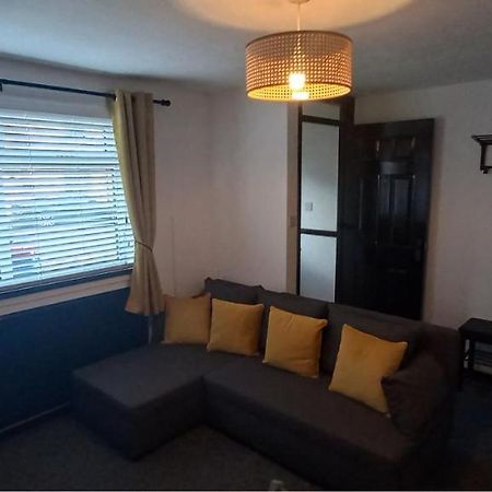 6-Min Walk To New Cross Parking Long Stay Discounts 울버햄프턴 외부 사진