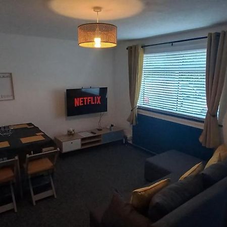 6-Min Walk To New Cross Parking Long Stay Discounts 울버햄프턴 외부 사진