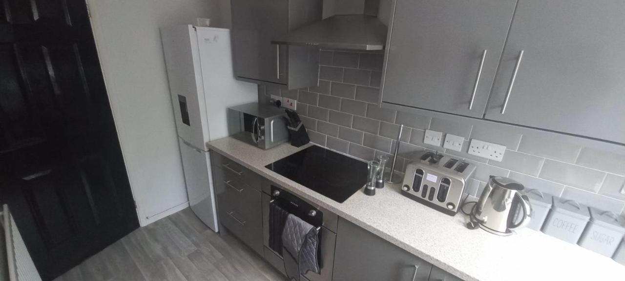 6-Min Walk To New Cross Parking Long Stay Discounts 울버햄프턴 외부 사진